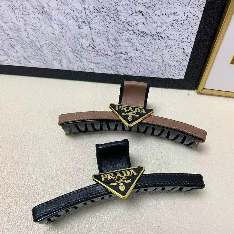 Prada Hair Grab Clip  (5)
